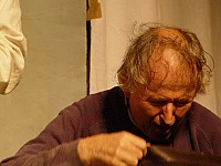 10-comgag31.jpg 10-comgag31.jpg